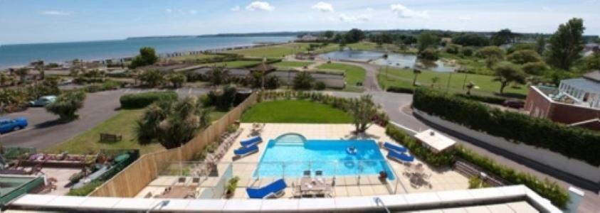 Goodrington Lodge Holiday Apartments 佩恩顿 外观 照片