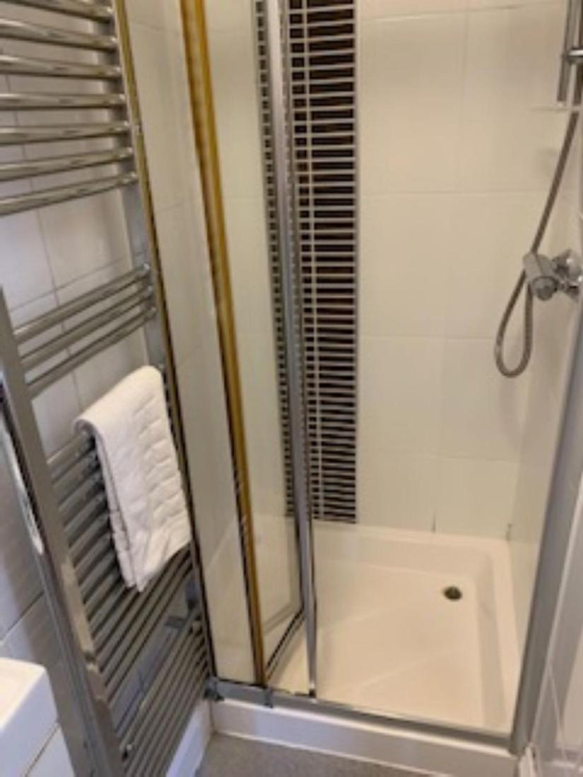 Goodrington Lodge Holiday Apartments 佩恩顿 外观 照片