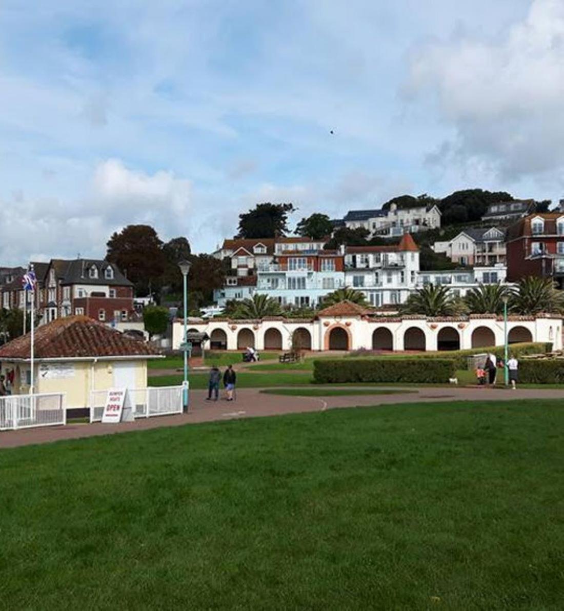 Goodrington Lodge Holiday Apartments 佩恩顿 外观 照片